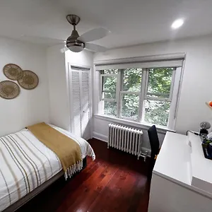 Central Area Double-bed , Toronto Canada
